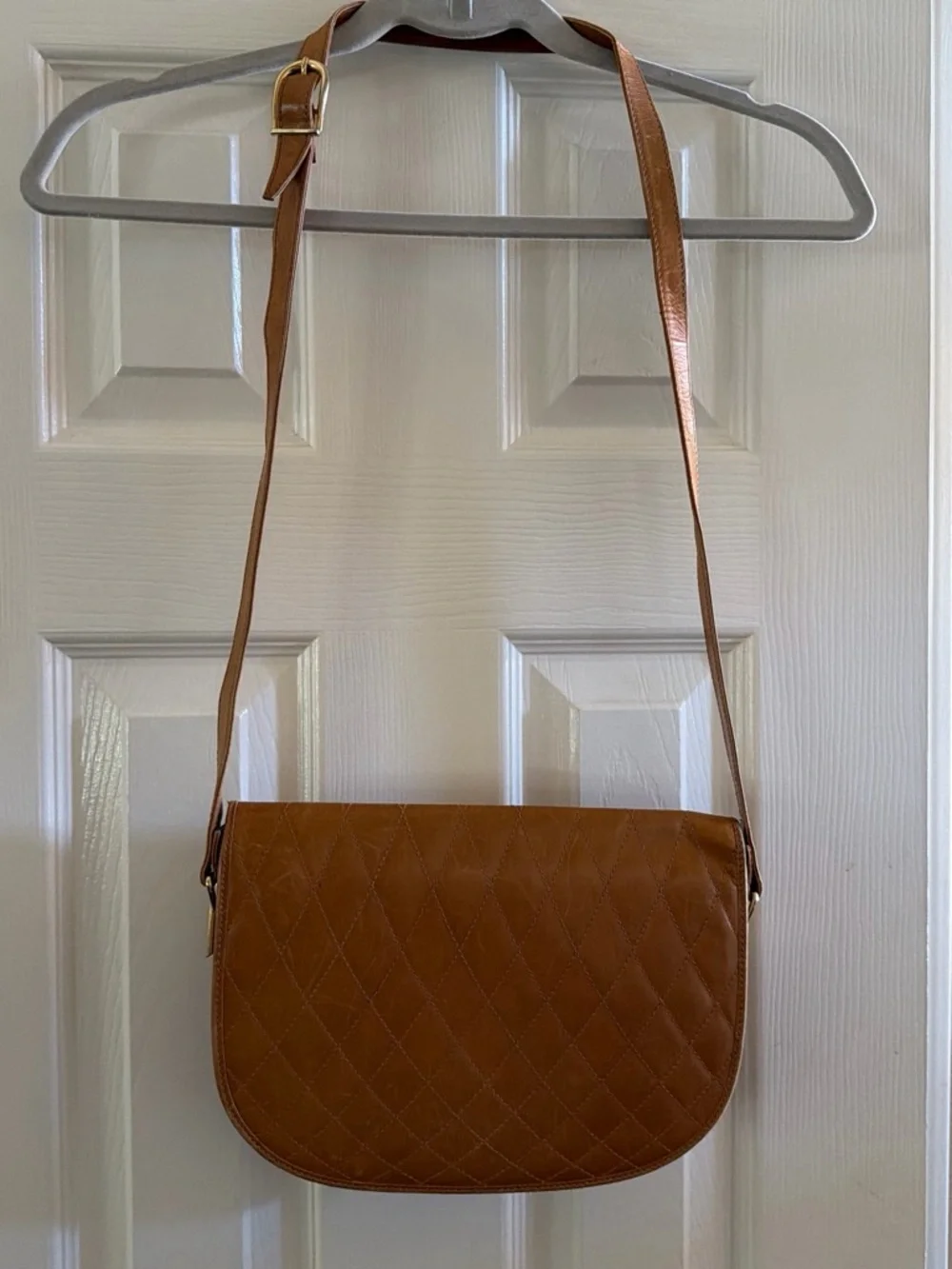 Quilted Tan Crossbody Shoulder Bag - Classic Women's Purse